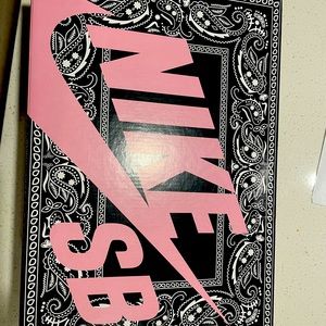 Nike SB low Travis Scott Special  Box rare